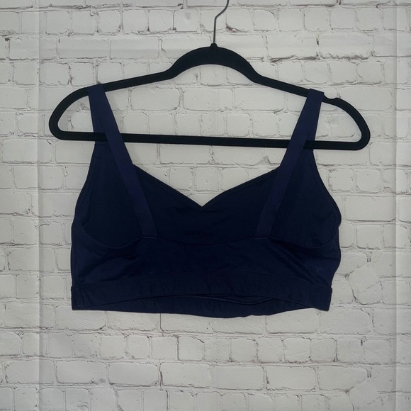 ✨Aerie Offline Navy Blue Seamless Lightly Lined V Neck Sports Bra XL - Picture 3 of 4